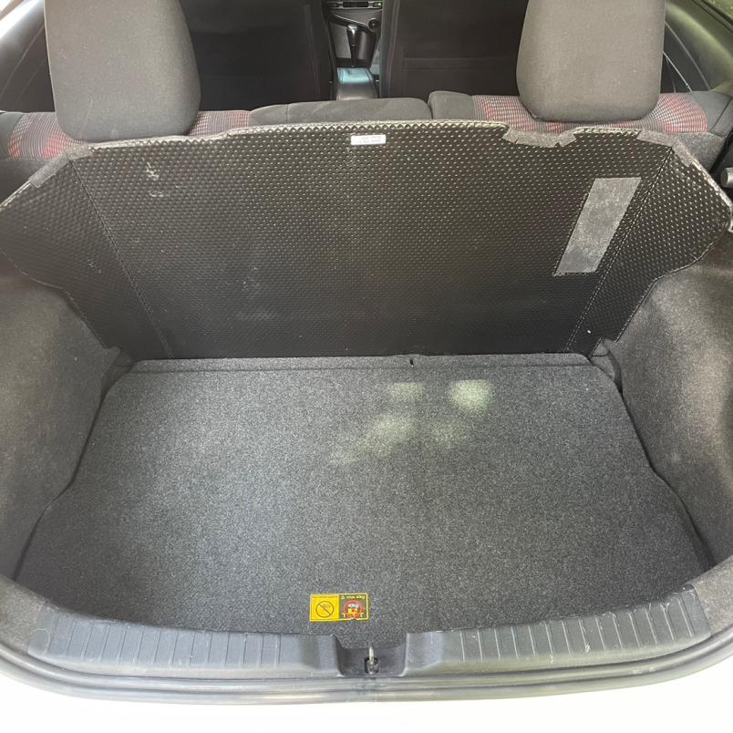 2016年 Toyota Yaris S