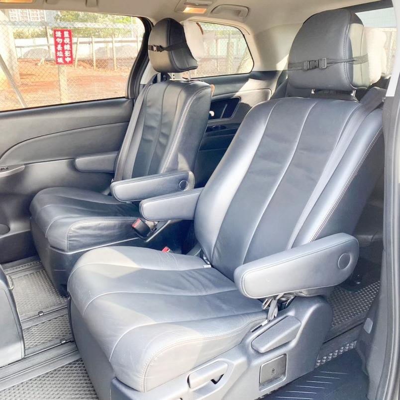 2017年 Toyota Previa 2.4 頂級
