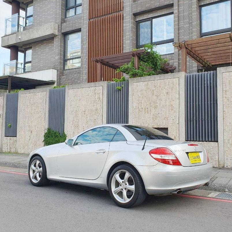 2005年 Mercedes-Benz SLK350