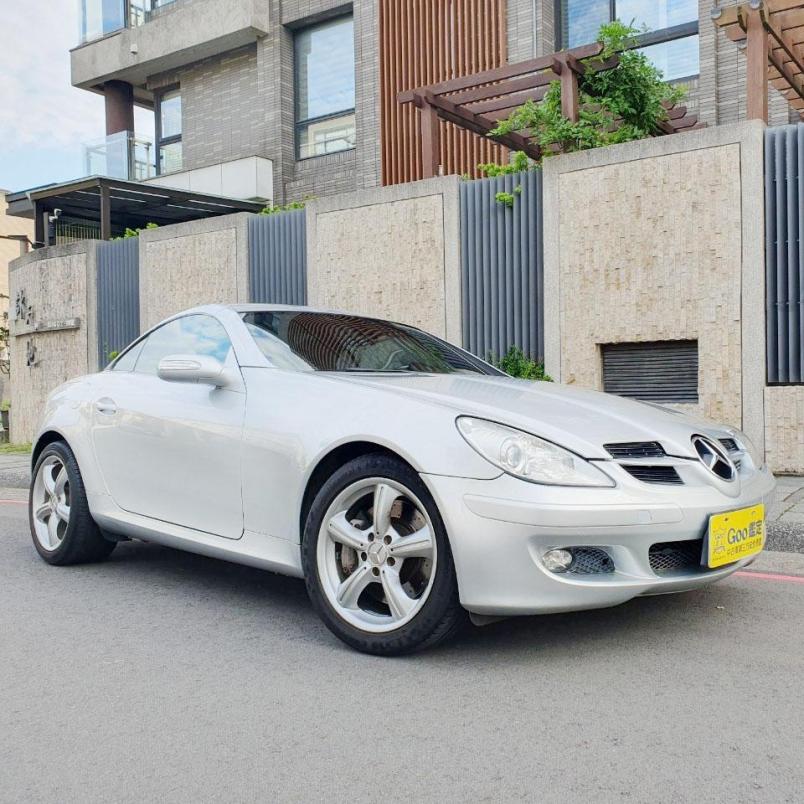 2005年 Mercedes-Benz SLK350