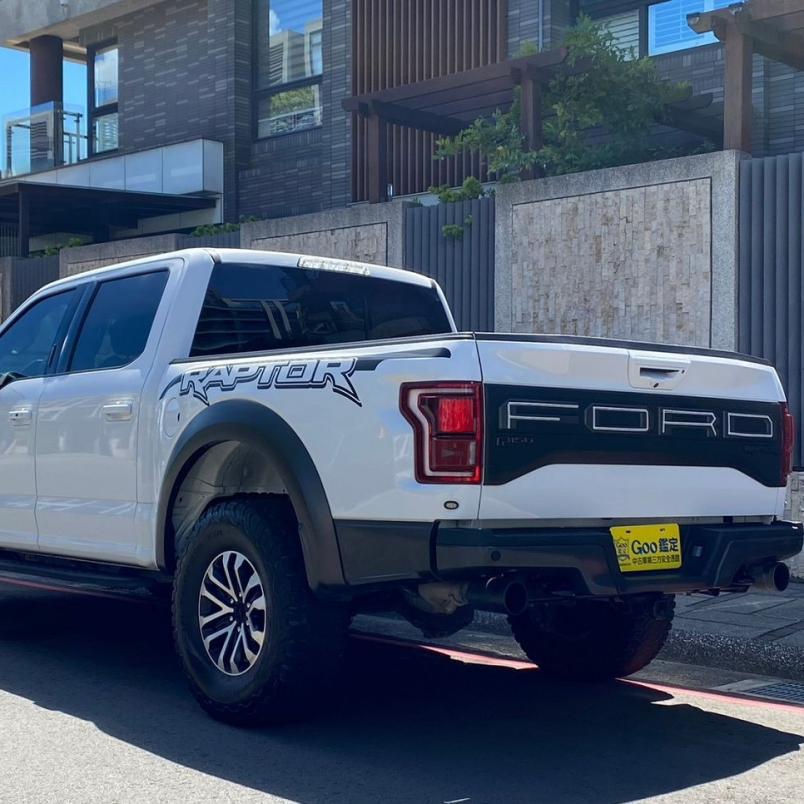 FORD F-150 4x4 RAPTOR
