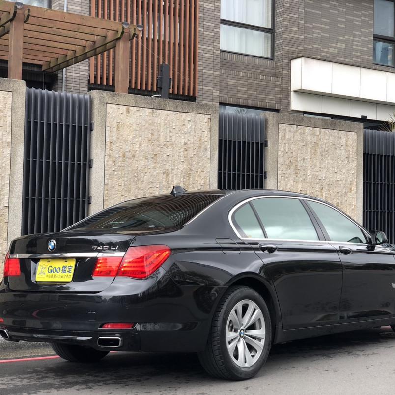 2009 BMW 740LI
