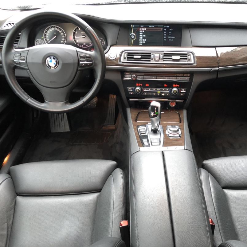 2009 BMW 740LI