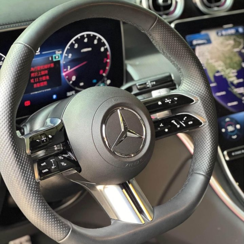 2023 GLC300