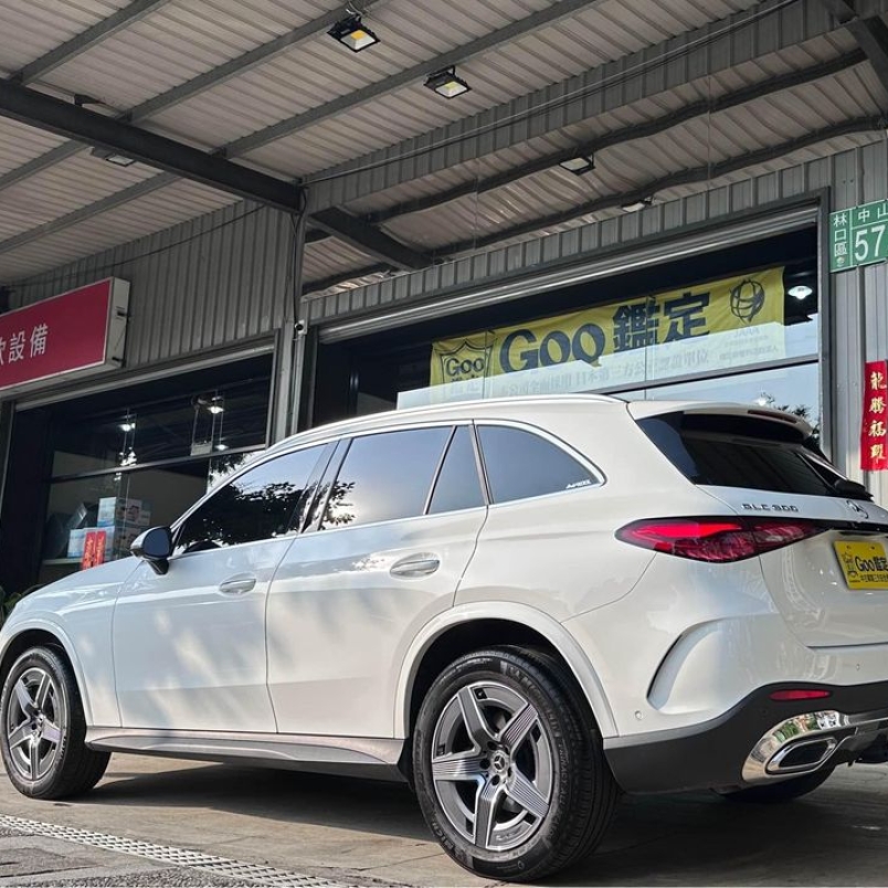 2023 GLC300