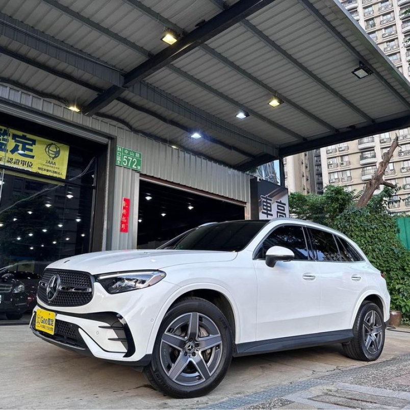 2023 GLC300