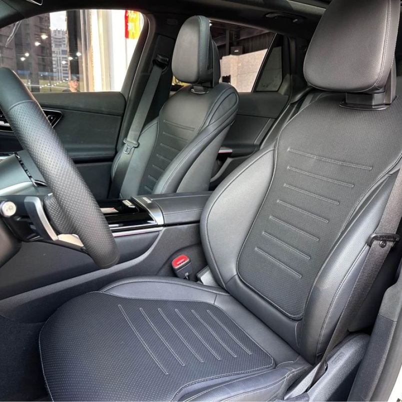 2023 GLC300