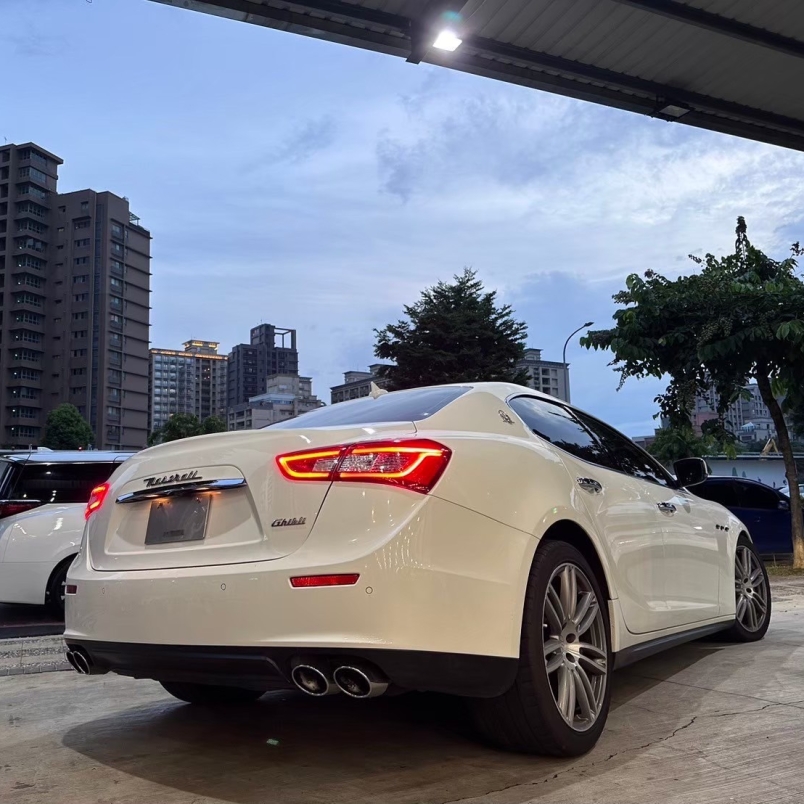 Maserati Ghibli Trofeo