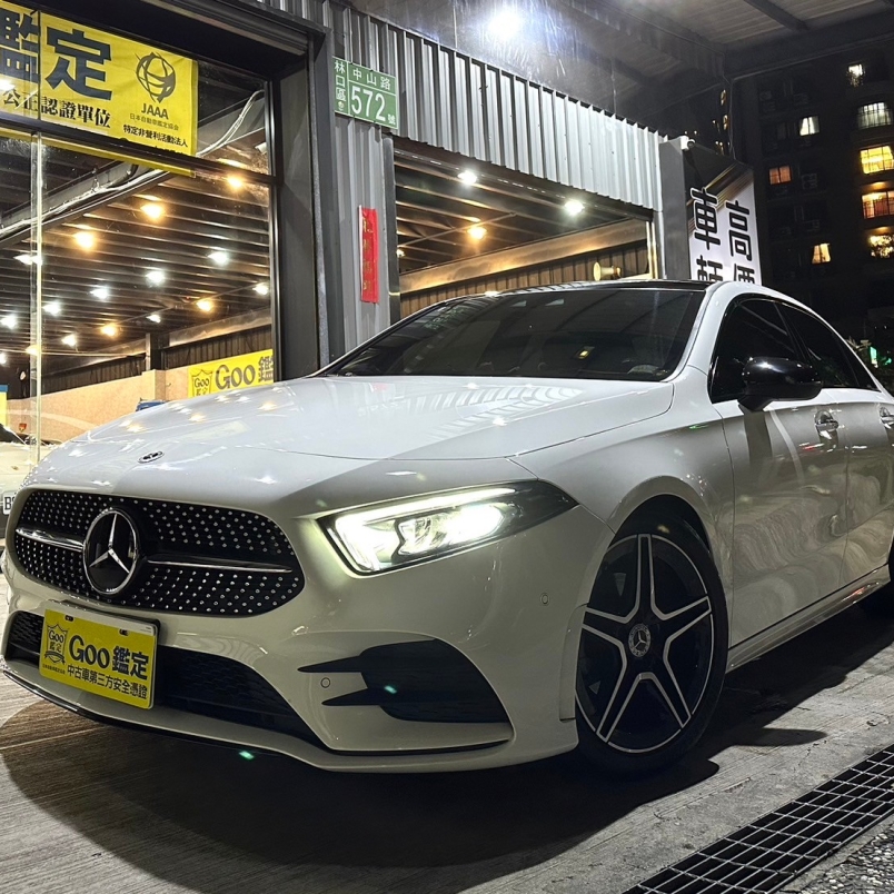 Benz A180 AMG Sedan