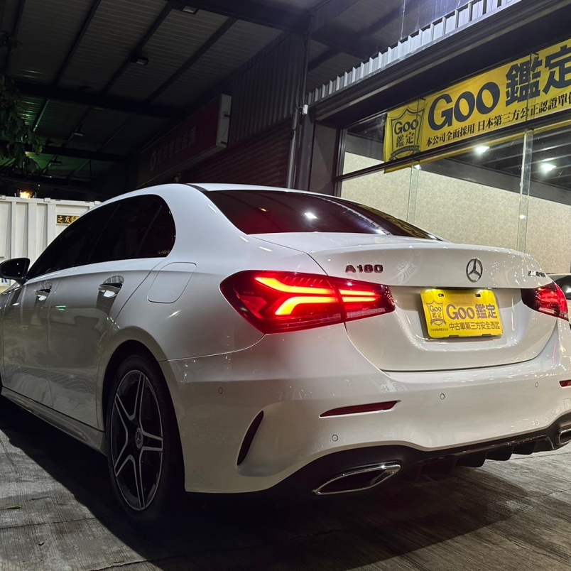 Benz A180 AMG Sedan