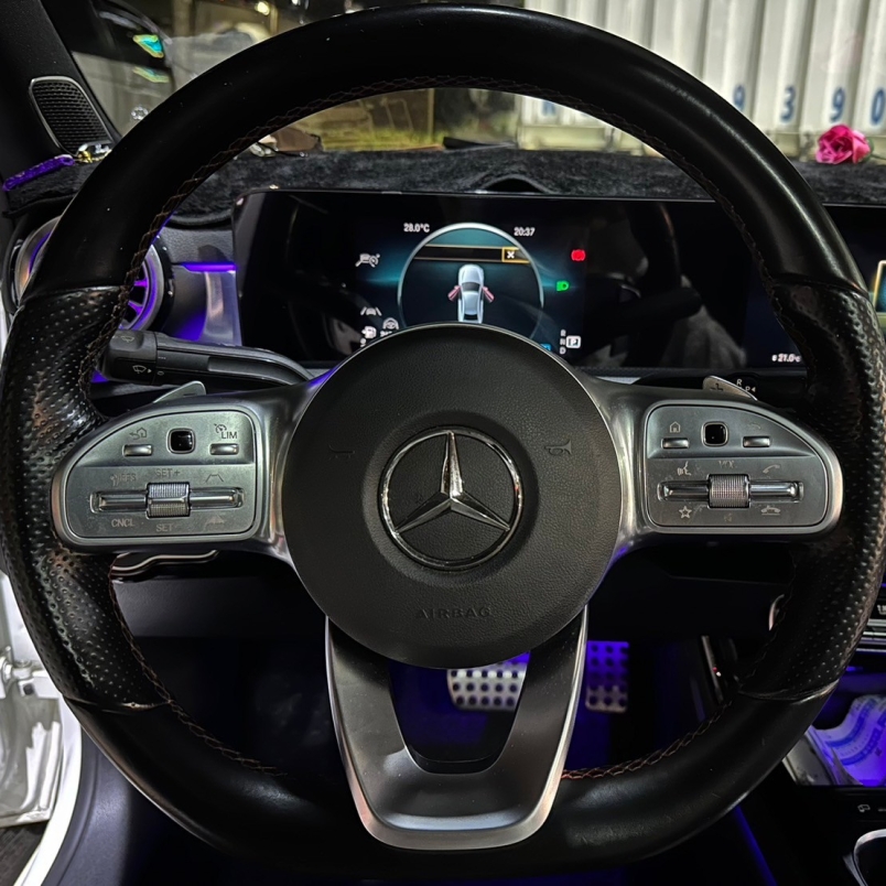 Benz A180 AMG Sedan