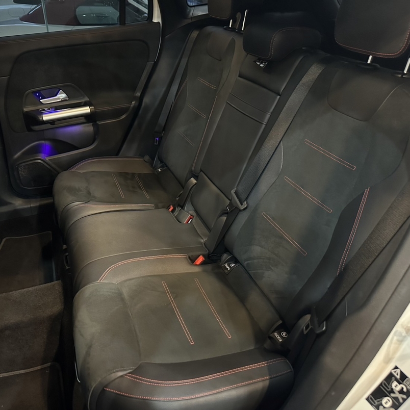 Benz GLA250 4MATIC