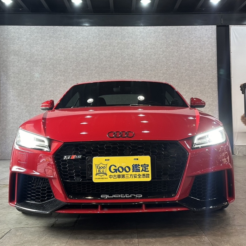 AUDI TT