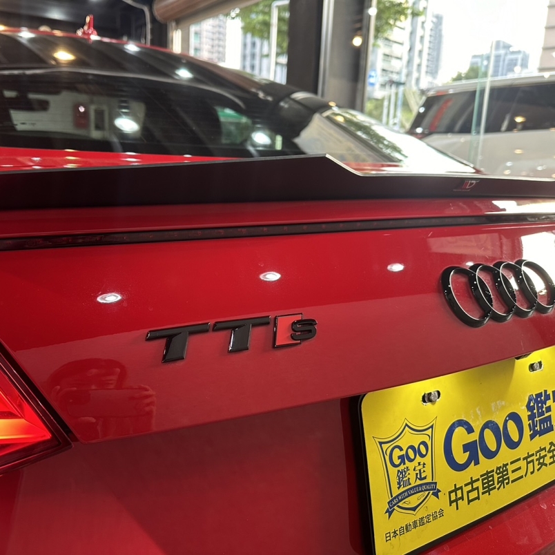 AUDI TT