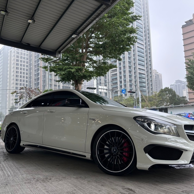Benz CLA45 4MATIC 