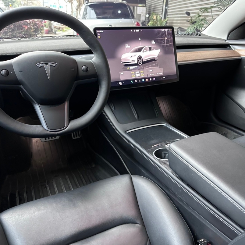 Tesla Model 3 Long Range