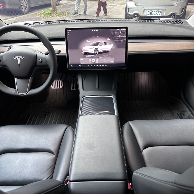 Tesla Model 3 Long Range