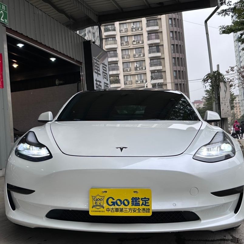 Tesla Model 3 Long Range