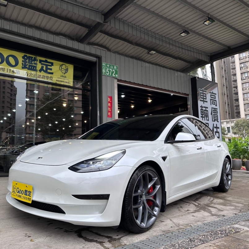 Tesla Model 3 Long Range