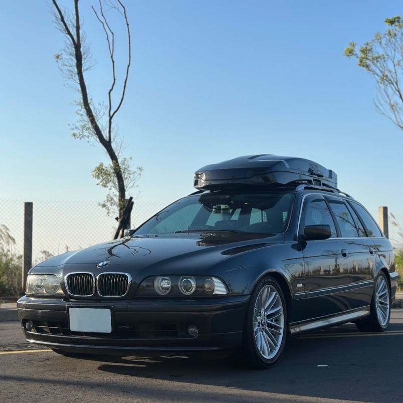 BMW E39 528i