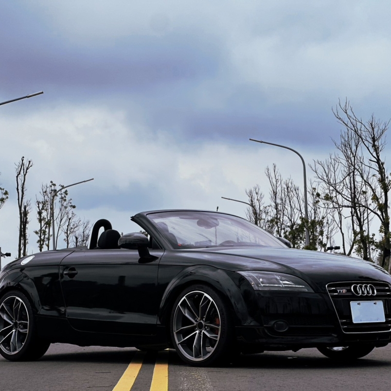 AUDI TT