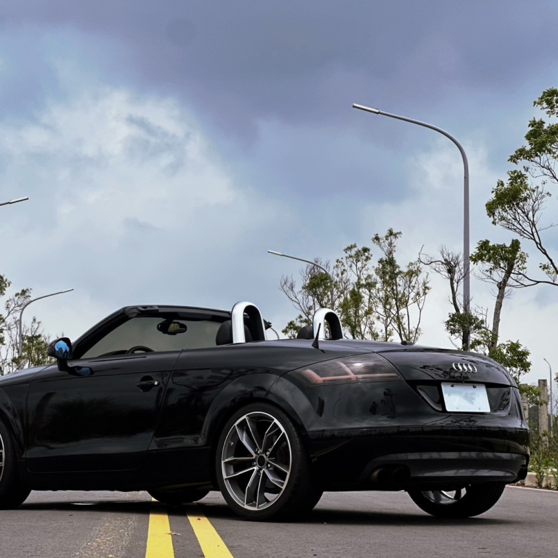 AUDI TT