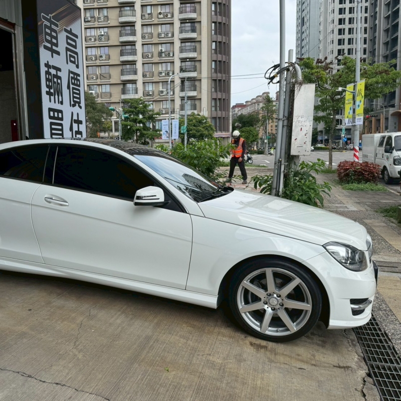 Benz C250 Coupe