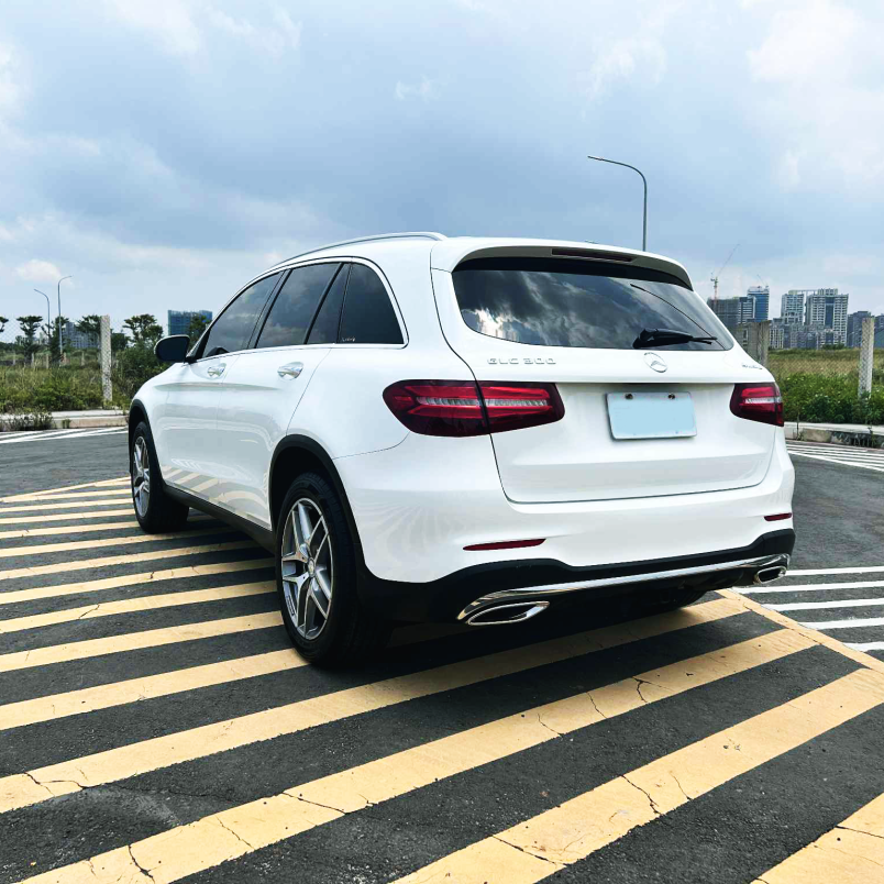 2016 GLC300
