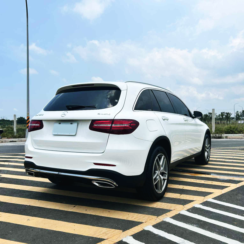 2016 GLC300