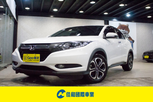 小休旅車