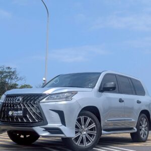 2009 LEXUS LX750