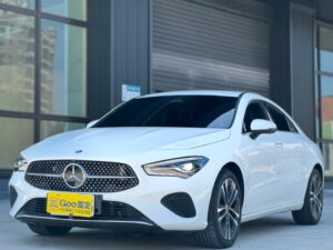 2024 BENZ CLA200
