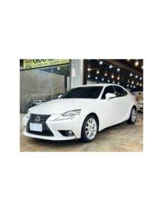 2016 LEXUS IS200T