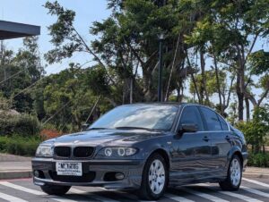 2002 BMW 320I