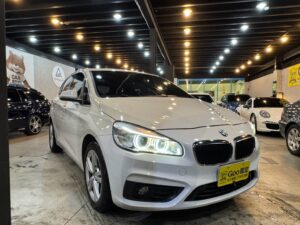 2015 BMW 220iAT